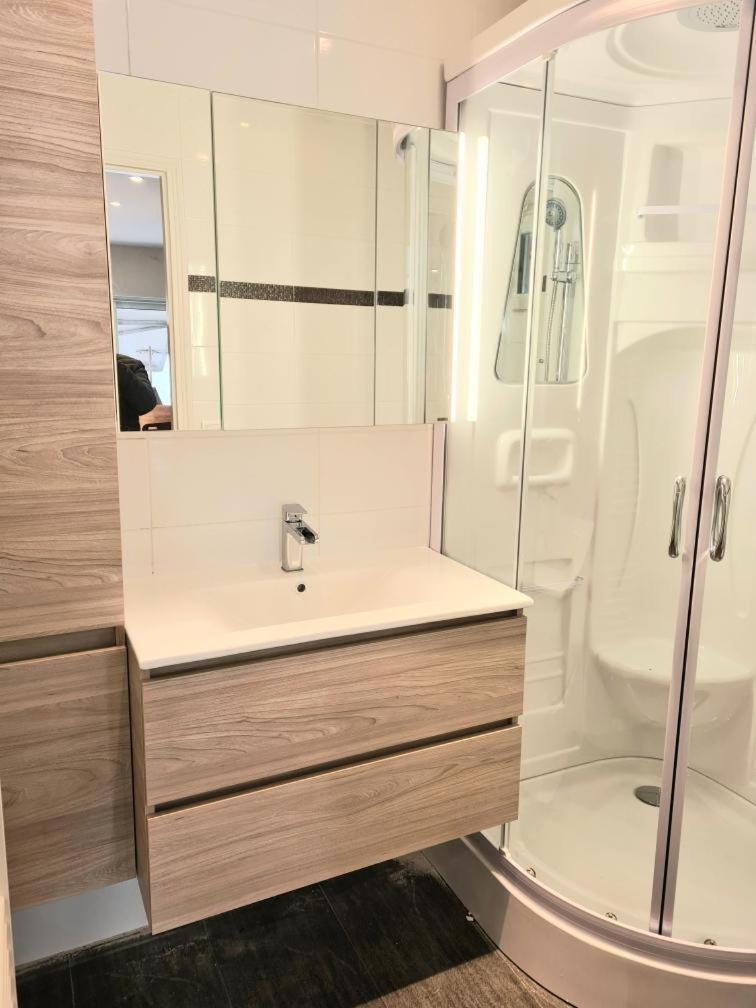 Lou Cabanou Apartment Сен Максим Екстериор снимка